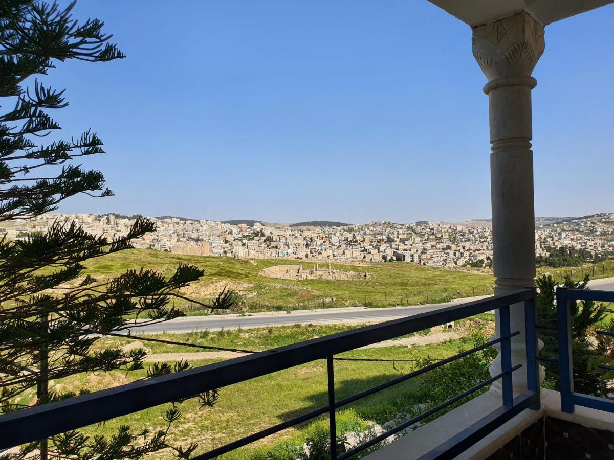 Full Panorama To Archaeological Site Apartment